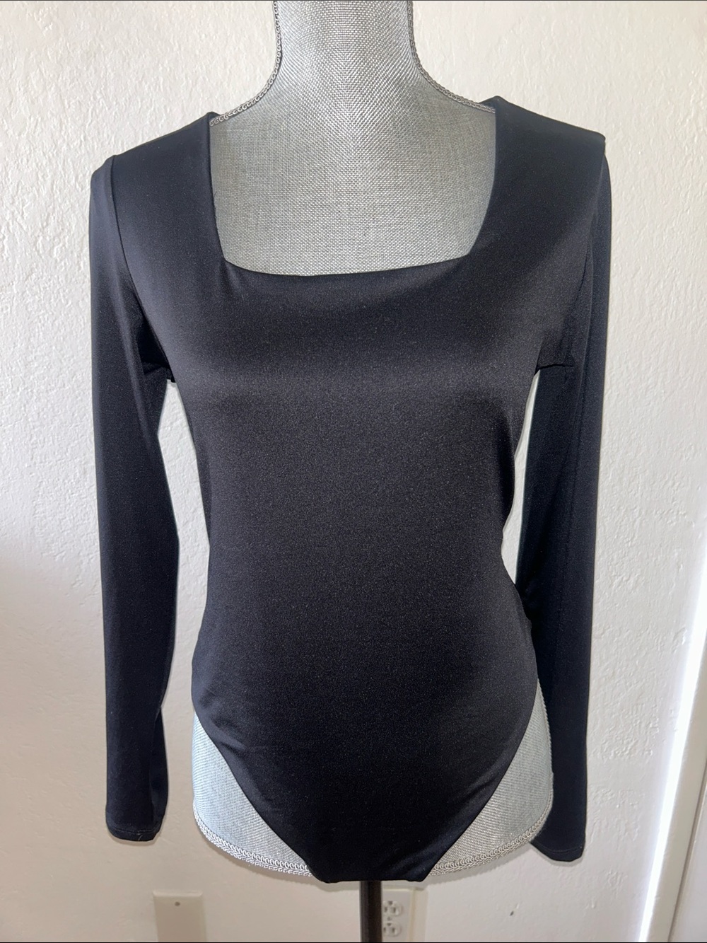 Women's Black Long-Sleeve Square-Neck Bodysuit